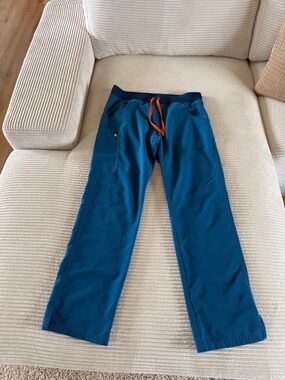 Medium Pacific blue scrub pants